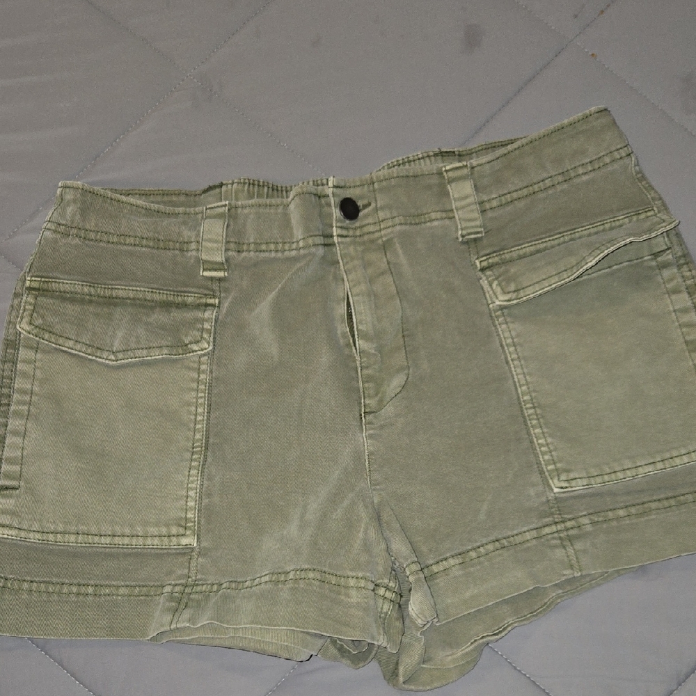 Women's Olive Green Utility Cargo Shorts